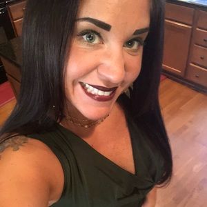 Meet your Posher, Liz